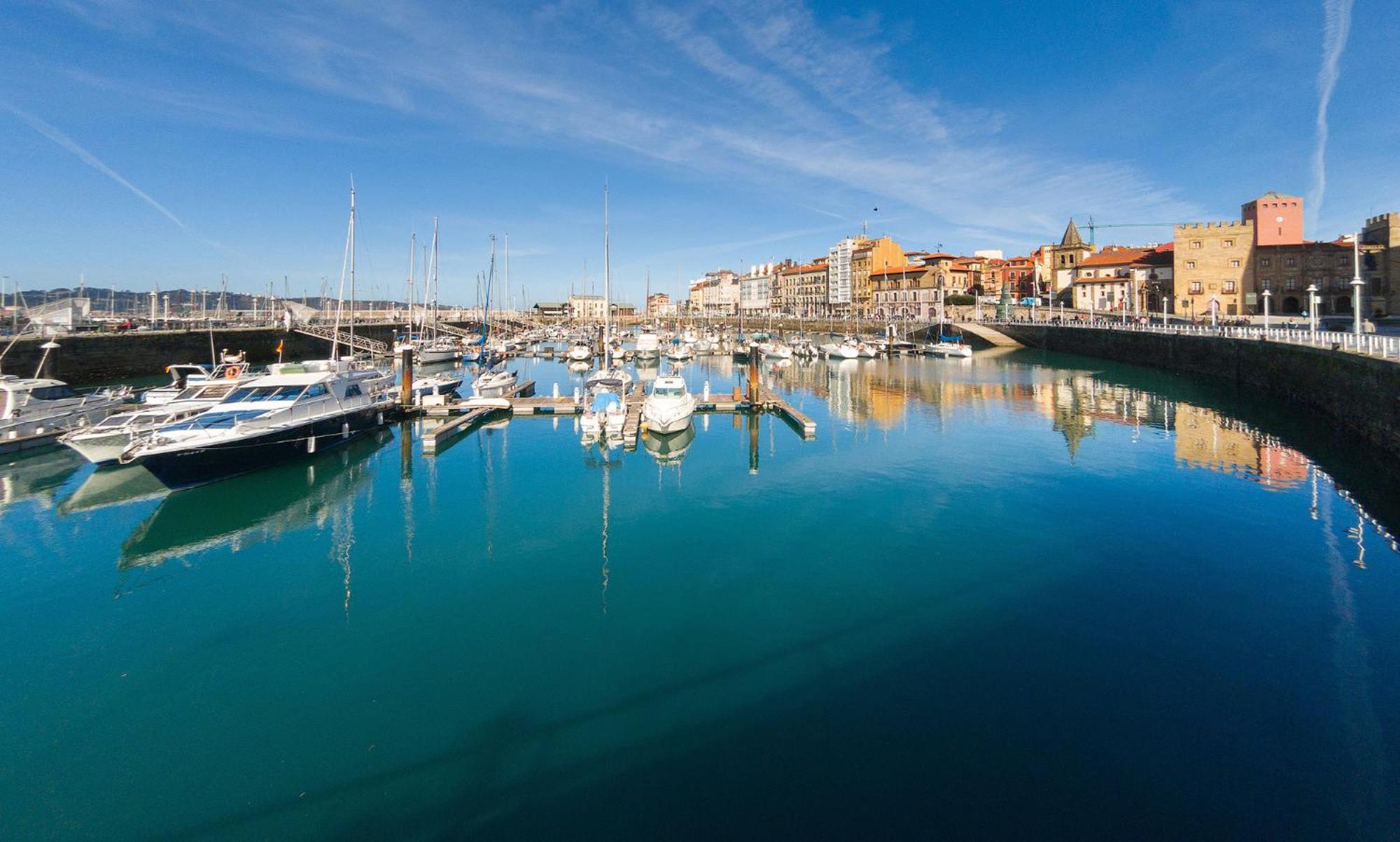 Espacio Moderno En Gijon Playa Bagian luar foto